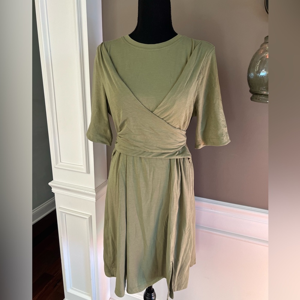 Lululemon cotton wrap- front T shirt dress size 10 color Bronze Green
